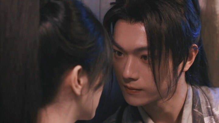 Playing the purest imperial grandson with the face of the ultimate scumbag—why is he so mortified ev