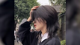 "ผมสั้น ขอโทษที่ฉันหลงใหลไม่ได้"