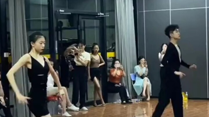 #Wang Chongmo and Li Mohan Samba clip show