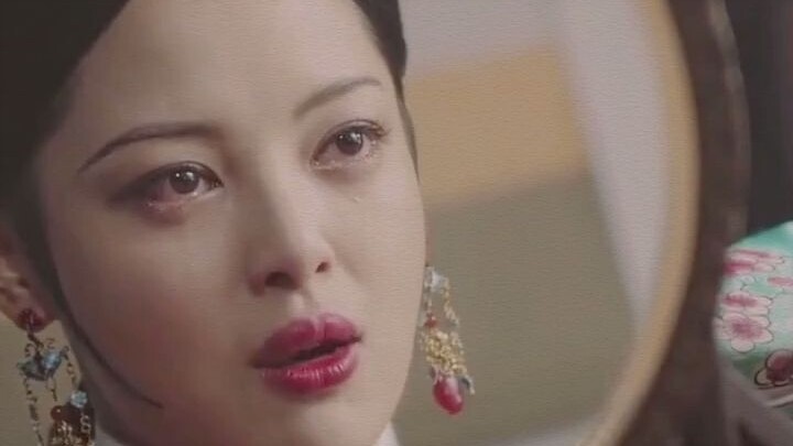 Jia Fei the cat's ears were pinched by Rong Pei so hard that they bled—just looking at it hurts!