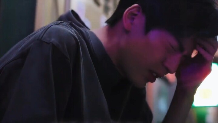 الآن أصبح النُّشَطاء على الإنترنت واعين لدرجة أنهم لم يعودوا يفكرون حتى في تشانغ لينغخه دون توفر ظرو