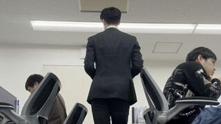 踏着张元英步伐去上班
