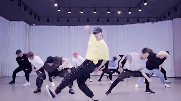 这首克拉们肯定听过，跳完一首得喘三天的程度，练习室舞台7—HIT