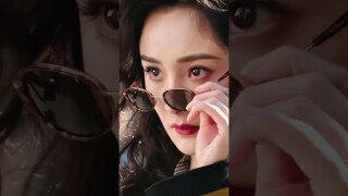 杨幂新剧两幅面孔切换自如 被野心吞噬的关雪，将权力和人性都玩弄于股掌之间。#哈尔滨一九四四 #杨幂 | 哈尔滨一九四四 | In the Name of the Brother | iQIYI
