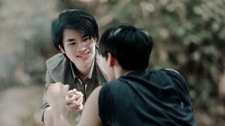 "Tôi chỉ có thể là tôi bị xiềng xích, nhưng bạn có thể là chính bạn, người tự do như gió"