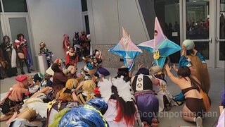 Genshin Gathering at Sacanime Continue Tradition of Praying to Primogem Cosplay