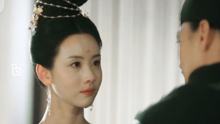 [The Chronicles of Judge Dee] No, it’s he who is smitten with me.