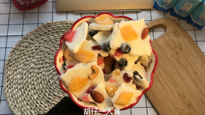 【الزبادي المقلي المنزلي】 ليش تشترِ الزبادي المقلي؟ ممكن تصنع صينية كبيرة من فواكهك المتبقية!