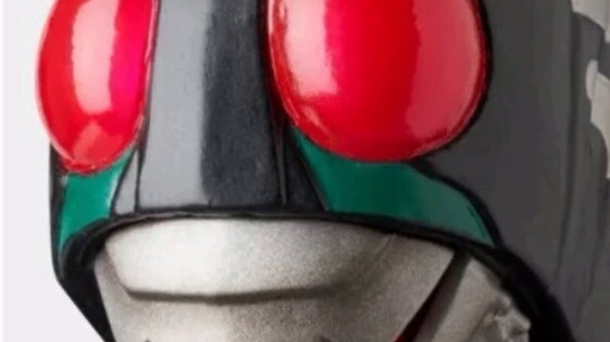 Ksatria Hitam Bertopeng Tucao vs Gaya Komik Hitam