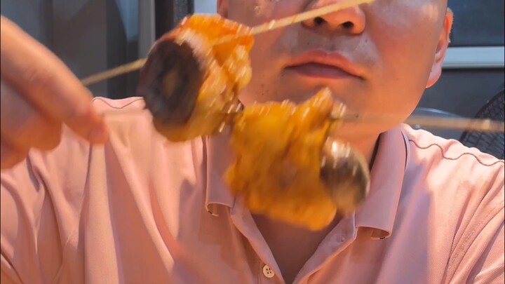 一份螃蟹引起的小故事，给客人免单惩罚自己