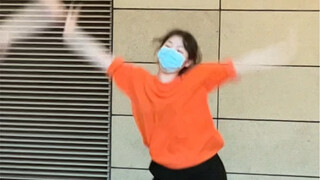 路过看到一个会发光的地板 所以录视频了｜Left right - XG