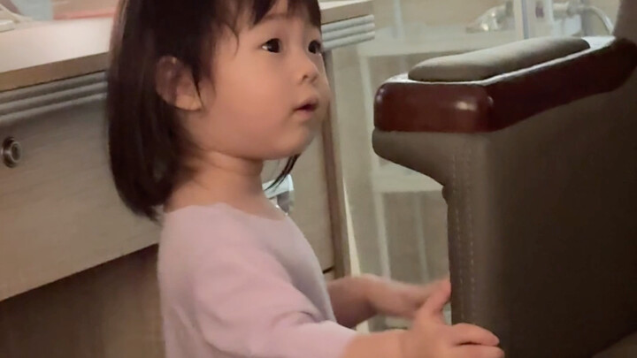 ดูเหมือนฉันจะคลอดหัวหน้าตัวน้อยให้ตัวเองขึ้นมาคนหนึ่งเลย