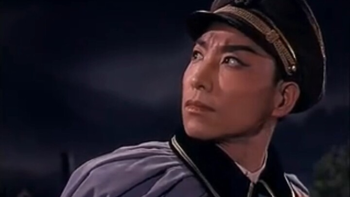 Comrades, your most handsome platoon leader is here again