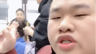 ฉันไม่ค่อยพอใจกับทรงผมของฉัน