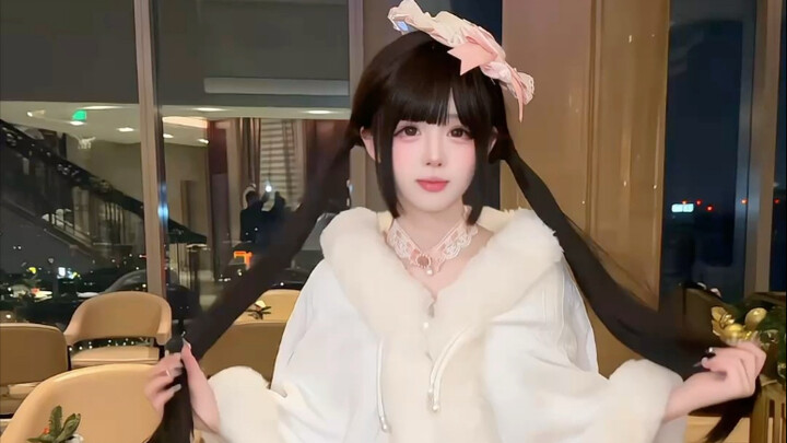 Dingzi, tolong jangan pingsan dulu, aku masih bisa terus menari