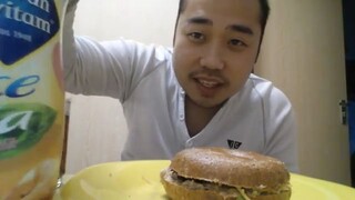 ASMR EATING SOUNDS - BAGEL FILLED WITH TUNA AND SALAD/MY DRINK: ICE TEA