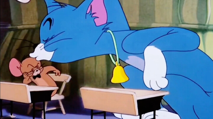 Tom is already so grown-up yet still in kindergarten class, hahaha