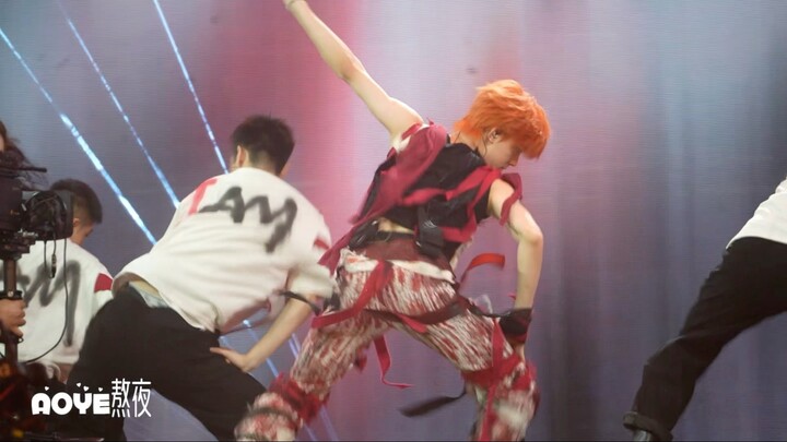 导演，让这个孩子去这就是街舞，好吗？