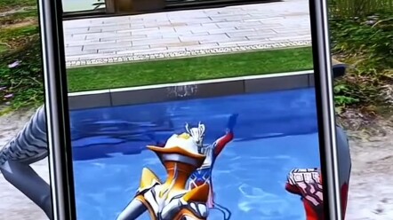 Ultraman melawan monster