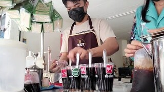 ที่ร้านเราใช้กาแฟโบราณคั่วอย่างดีไม่ผสมธัญพืชใดๆเข้มหอมแบบโบราณค่ะ👍