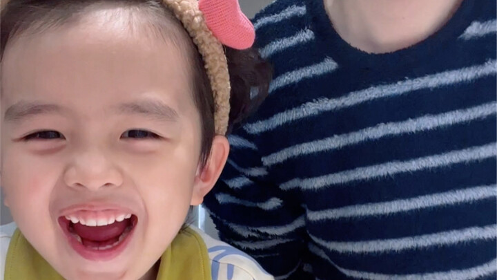 A Happy Day for Human Babies: Dad’s Solo Parenting Adventure!