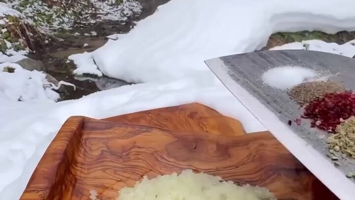 Snow stove emits fragrance