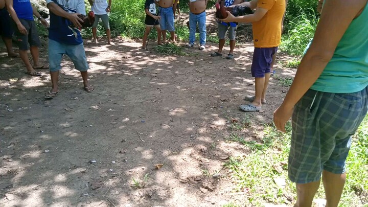 grabi mamalo ang sweater/claret namin😁😁