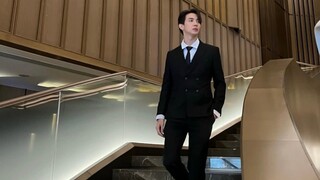 "Four Loves" đến thưởng thức sàn diễn thời trang nam của Johan Marty