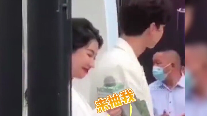 Làm thế nào để nhanh chóng thu hút sự chú ý của idol? Hãy giữ thể diện cho thần tượng nhé, fan của B