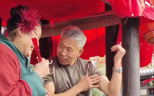 【Kaifeng Wang Po】Follow the “godmother” and she’ll help you find a partner.