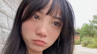 Một ngày nọ, cô gái quá cố trở về làng