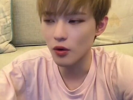 Mark và Chen Le huỷ theo dõi nhau lại là vì…; Mark nói đây chính là số mệnh; Về cảm giác thoải mái, 