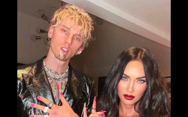 Mgk มาแบบจัดเต็ม! 【ดูโพสต์ที่ปักหมุดสำหรับดีลรองเท้ากีฬา】
