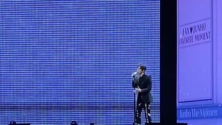 Korean actor-singer Lee Junho performs a Tagalog song in the Philippines during AAA🔥😍