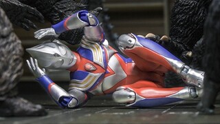 The beaten giant! Bandai SHF Real Bone Carving Ultraman Tiga [Play and Share]