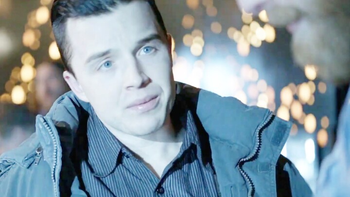 A typical American drama character who looks like she would kill her husband.