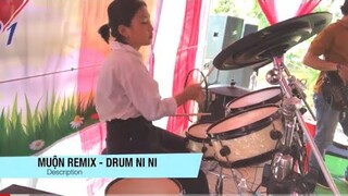 Anh thanh niên góp vui ca khúc “Muộn” remix cực hay - Drum Cam Ni Ni