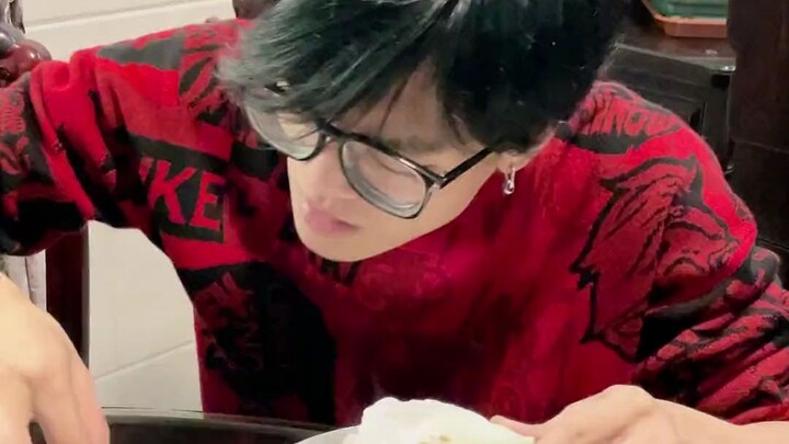 لا تجرؤ على القول بسهولة إن شيءً ما لذيذ في مسقط رأسي! لقد تعلمت الدرس هذه المرة!