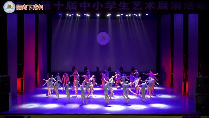 Qionghai Jiaji Middle School Men’s Dance Troupe – “Reflections on the South China Sea”