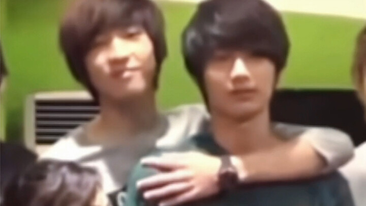 “Tình yêu biến vách đá thành đồng bằng”