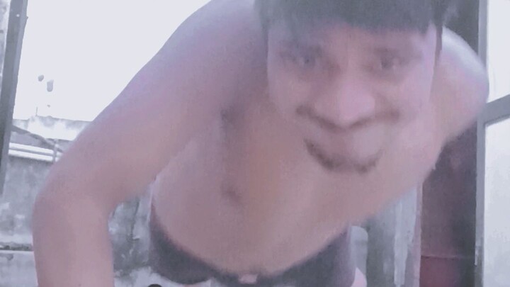 ak hath se puspa mar ke bikhao aur comment karo per follow back karunga usko