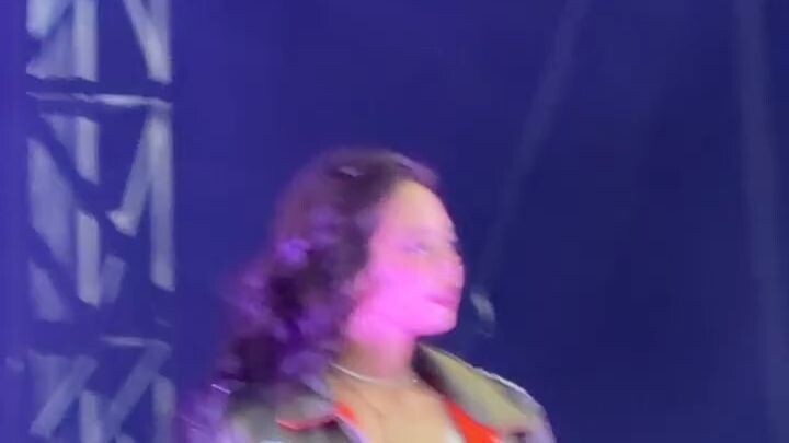 Jennie纽约音乐节seoul city前排直拍