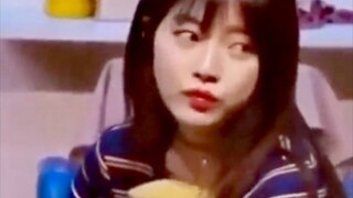 Thưa ngài! Làm thẻ không ạ?