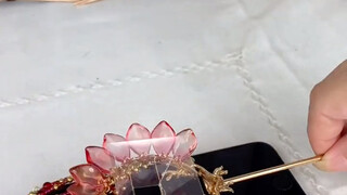 เป็นที่รู้กันดีว่าเจ้าสำนักไม่เคยเดินตามเส้นทางธรรมดา ผลงานแปลกๆ ที่เธอเคยทำมีมากมายนับไม่ถ้วน วันนี