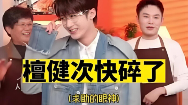 As Expected, Social Butterflies Get to Enjoy the World First: Celebs’ Eye-Catching Fanatics