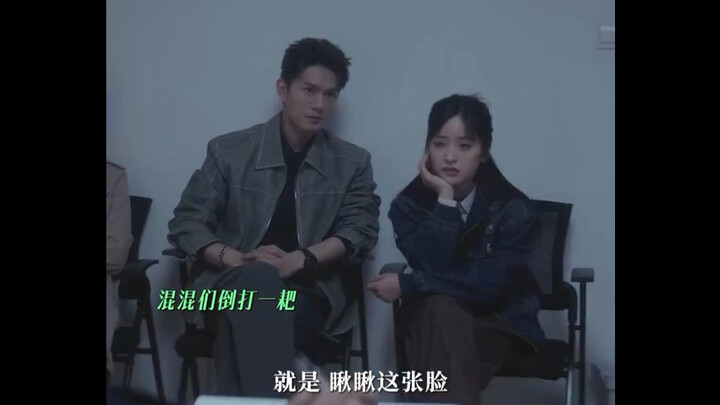 Hahaha, Liang Daiwen, don’t push it—wearing a suit and rattling off legal statutes in one go really 