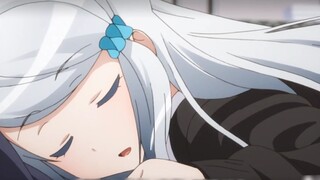 One pretends to be asleep, the other pretends not to know.