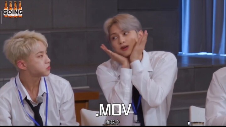 هذا المقطع كله حلو لدرجة لا تُحتمل هههه، بقى عمري بحبّ الفأر جون في هذا المقطع!