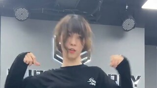 "The Tamer" brainless flip with subtitles (Don't be like Etro Yizhou Liu Guanyou Tang Jiuzhou Zhang 