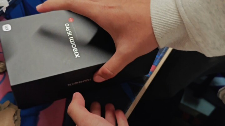What your roommates say when one of them buys the Xiaomi 15 Pro (with the most explosive unboxing, h